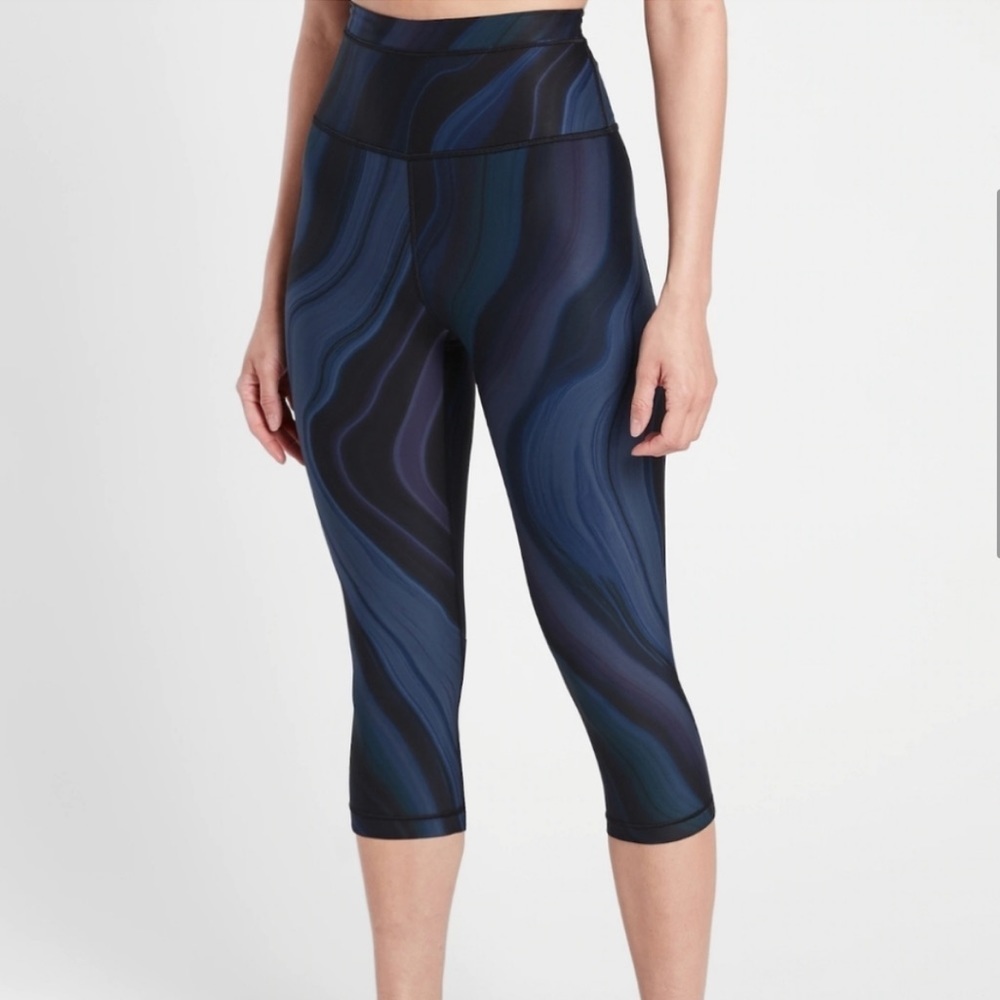 Athleta Accelerate geode crop leggings M